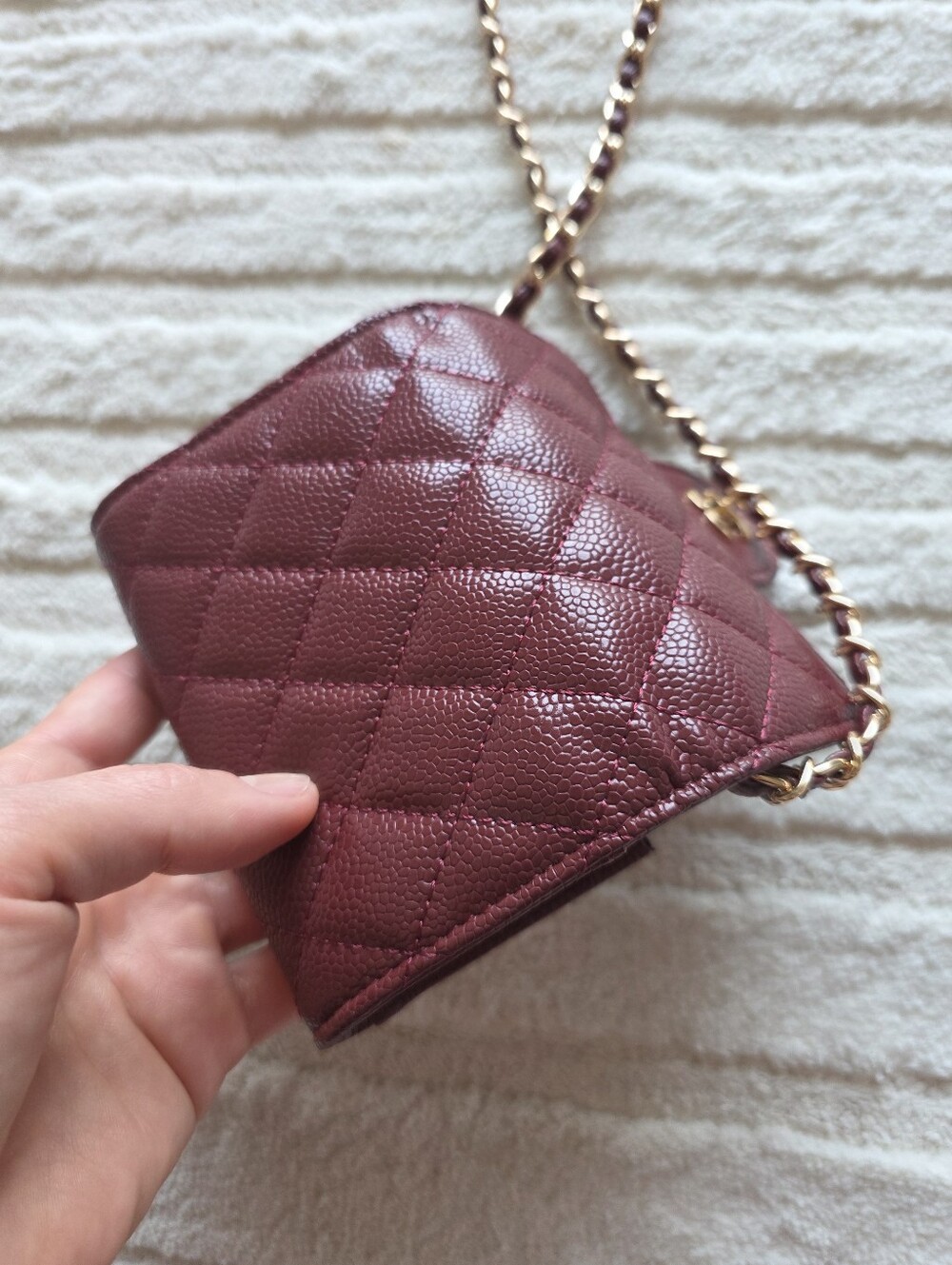 Black Quilted Mini Crossbody Wallet with Chain Purse Bag Handbag Clutch Burgundy - Picture 5 of 5